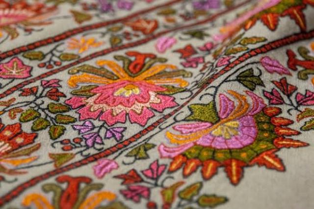 Zalakdozi embroidery example 2