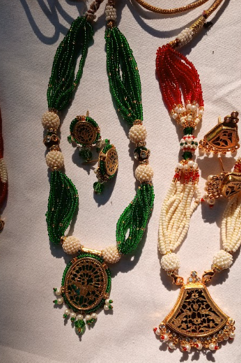 Thewa artwork on coloured glass 2