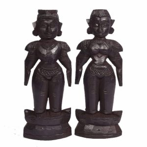 Raja Rani doll detail