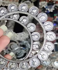 Costume jewellery piece 2