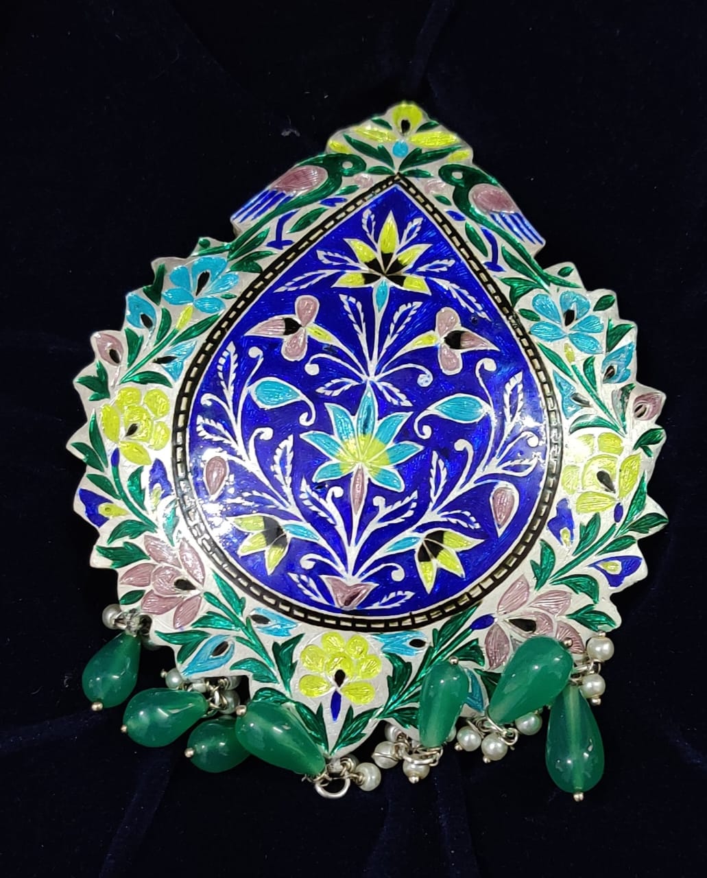 Kundan Meenakari jewellery detail 1