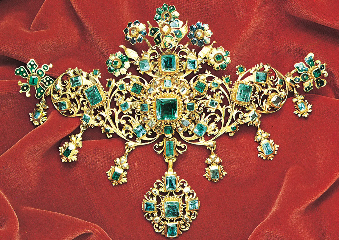 Metal jewellery detail 1