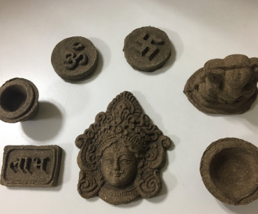 Cow dung craft detail 1