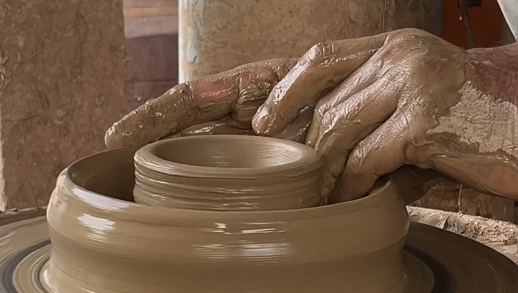 Gundiyali pottery detail 3