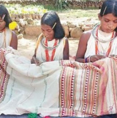 Kapadaganda embroidery detail 2