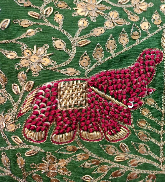 Lucknow Zardozi embroidery example 2