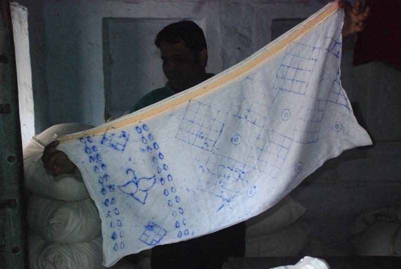 Jodhpur Bandhej textile close-up 1