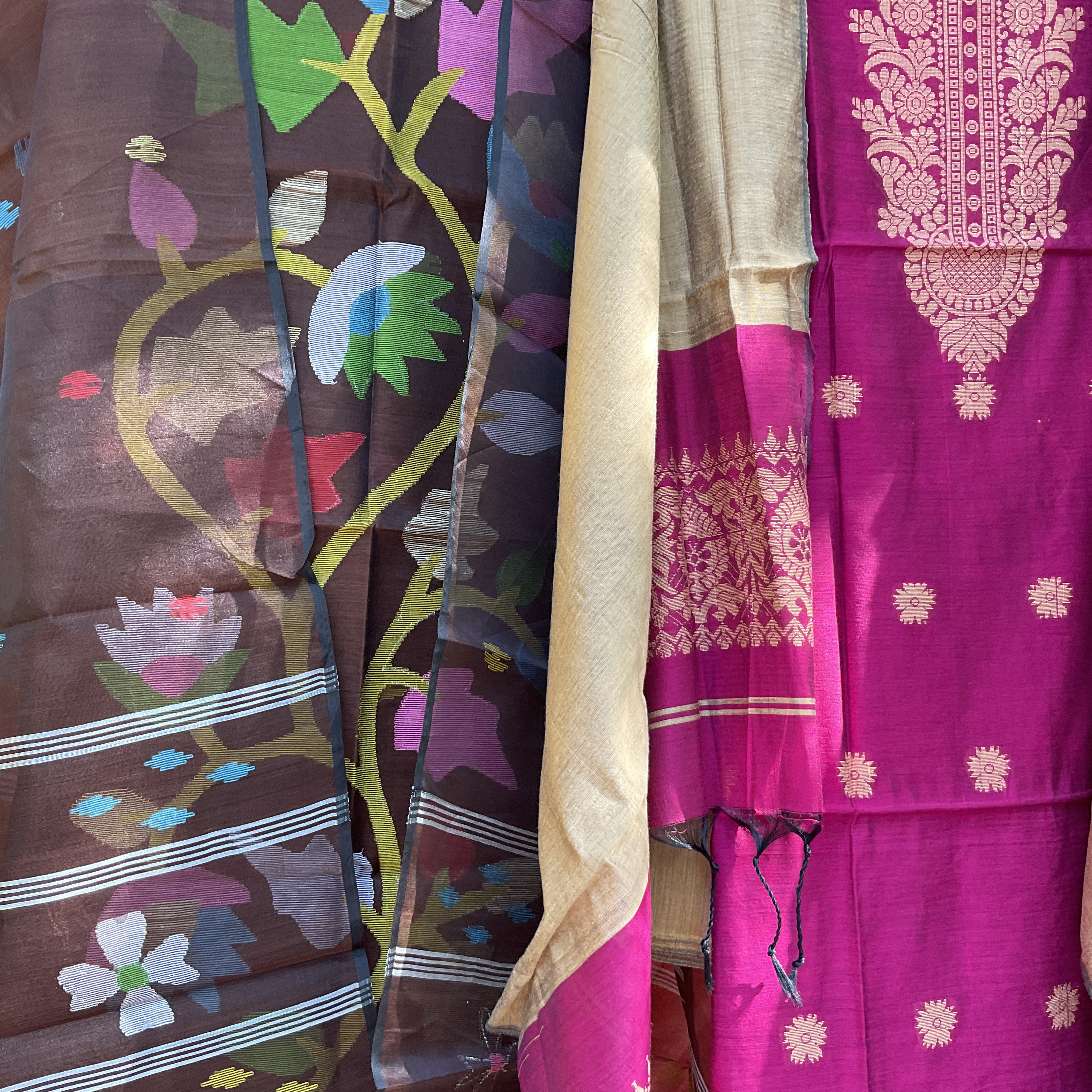 Jamdani weaving example 3