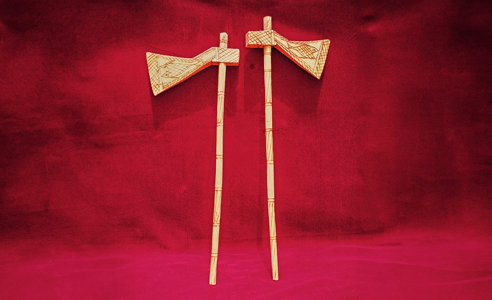 Bastar wooden craft detail 1